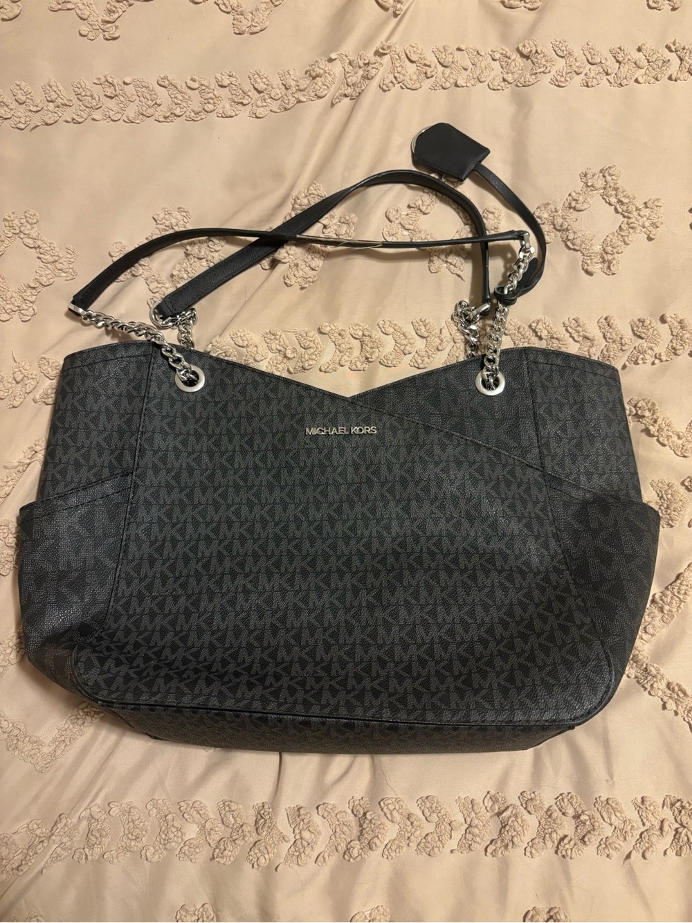 Michael Kors Black/Gray Signature Shoulder Tote